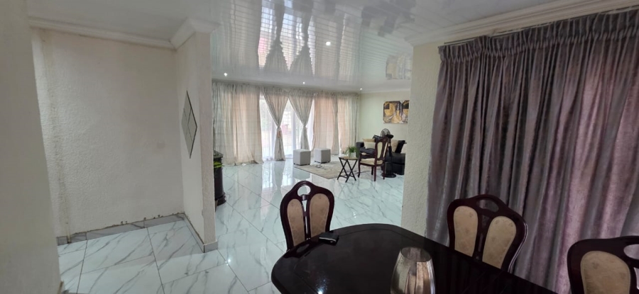 3 Bedroom Property for Sale in La Hoff North West